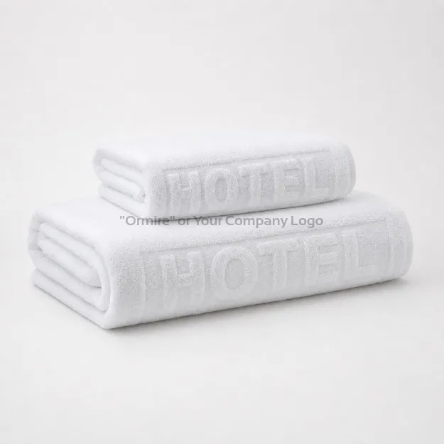 Ormire BELLO | Hotellhåndkle med teksten HOTEL 140×70 cm – 500 g/m²
