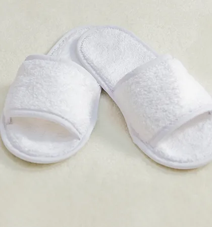 Pantofle hotelowe Classic Terry – otwarte palce, pełen komfort